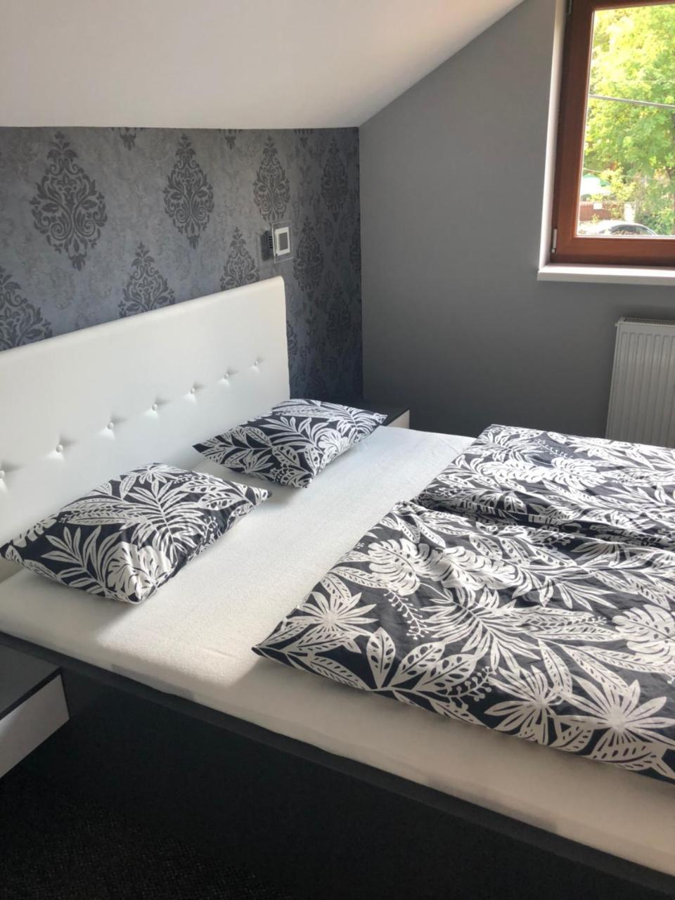 Tardosi Vendeghaz Hotel Miskolc Bagian luar foto